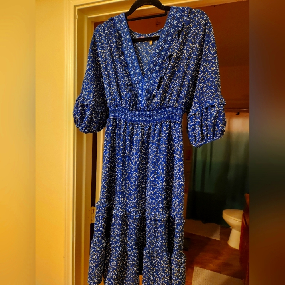 Max Studio Couper  ruffle Dress